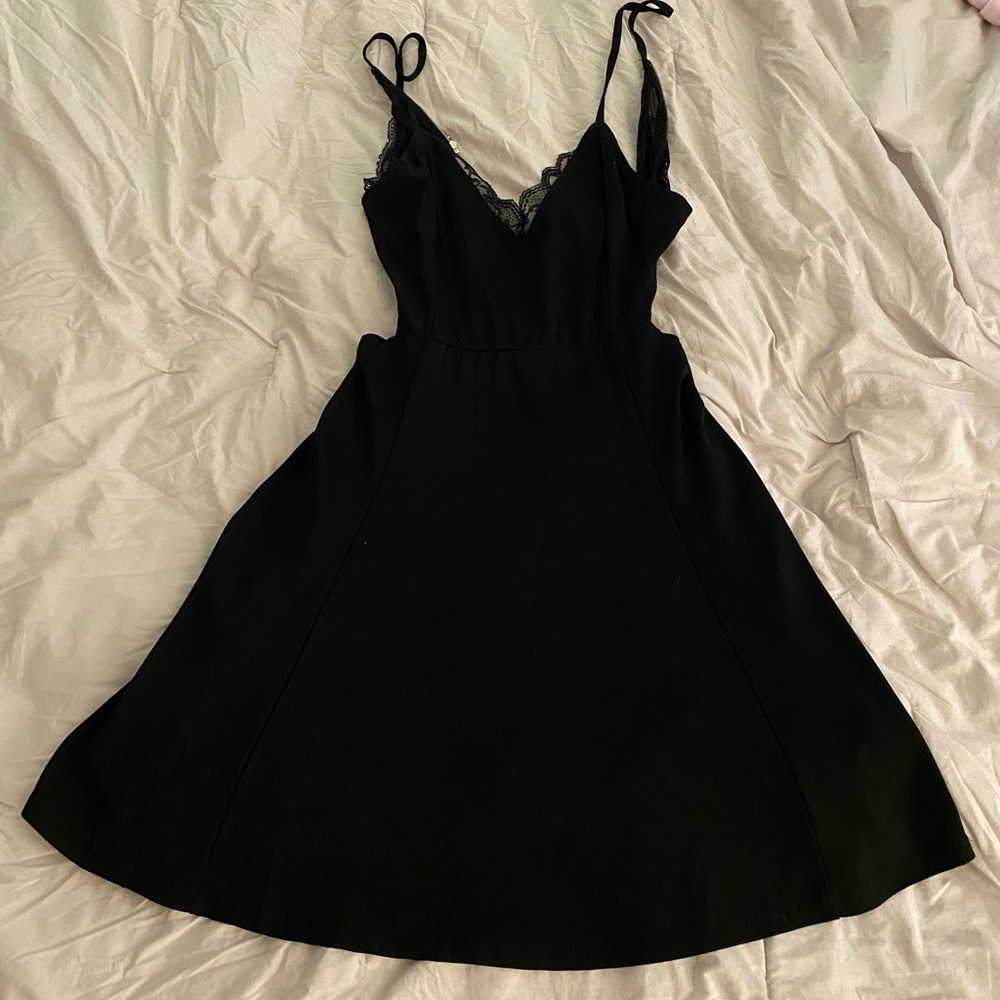black lace cocktail dress!!
